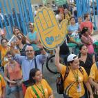 La visita del Papa Bergoglio a Brasil ha desatado manifestaciones de distintos grupos y colectivos: protestantes ante la visita del Potífice, fieles católicos que han mostrado su apoyo al líder de la Iglesia, y asociaciones homosexuales que h...