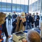 La presidenta del Congreso del PP, Te&oacute;fila Mart&iacute;nez, visita junto a miembros del comit&eacute; organizador, las instalaciones.
