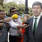 Los tentáculos de 'Gürtel' llegan también al alcalde de Castellón, Alfonso Bataller. El regidor está imputado por la contratación de Orange Market y empresas vinculadas para el Premio Salud y Sociedad 2007, etapa en la que ejerció como s...