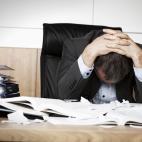 Cuando mañana te suene el despertador para ir a trabajar no te lamentes, alégrate. Ir a la oficina es beneficioso para tu salud. Un reciente estudio del Imperial College London vinculó el desempleo con el envejecimiento prematuro. Según par...