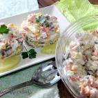 ▶️ Ingredientes: arroz largo, jam&oacute;n cocido, pi&ntilde;a en alm&iacute;bar o fresca, zanahoria, uvas pasas, ma&iacute;z dulce y mayonesa. ▶️ Encuentra aqu&iacute; la receta completa.