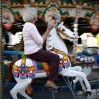 5c8a54c1240000f404a2f2ff