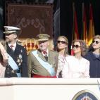 Ángeles González Sinde, ministra de Cultura entre 2009 y 2011, regaló un proyector profesional a la Familia Real para que pudiera tener su propio cine en casa. 56.400 euros de nada.