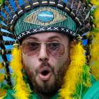 5c8a3f21250000e203c8ca6a