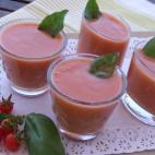 Con un litro de gazpacho tradicional, un melocot&oacute;n grande, un huevo duro y hielo montar&aacute;s un aperitivo de excepci&oacute;n. Aqu&iacute; tienes la receta completa en Cookpad