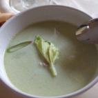 Es muy refrescante y de sabor suave. Tambi&eacute;n queda muy bien con langostinos. Aqu&iacute; tienes la receta completa en Cookpad