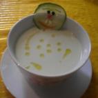 &iexcl;Esto s&iacute; que es una receta expr&eacute;s! En apenas unos minutos y con muy pocos ingredientes &mdash;pepinos, crema de leche, agua y aceite&mdash; lo podr&aacute;s elaborar en un periquete. Aqu&iacute; tienes la receta completa en C...