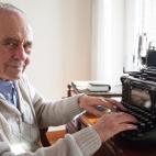 5cb456602400001901c8952d