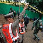 Los equipos de rescate se dirigen a la zona de la cueva.