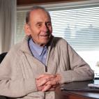 5cb45eb6240000030a4f6a3d