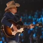 5c8a9d43250000bd0581614e