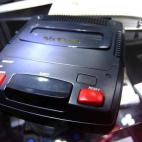 "Un fallo de Nintendo, que ya tuvo en su día Atari a la hora de patentar, hizo que cualquiera pudiera utilizar su arquitectura para crear consolas sin tener problemas legales. Hasta tal punto que las hay españolas, como la MX Onda, de Madrid, ...