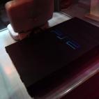 "Es de las consolas más jugadas del mundo, con uno de los catálogos más extensos que han existido, y la más vendida hasta hace poco [ahora es la Nintendo DS]. Uno de sus puntos fuertes es que leía DVD. Yo creo que no hacía falta dar el sal...