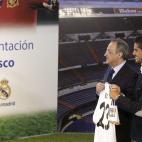 5c8b6ce7240000f7054d724a