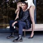 5c8ab976360000c81a6bf337