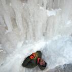 5c8b74732000009d0370cda3