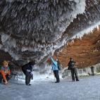 5c8b74762400000a05a4c276