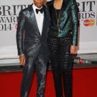 5c8b76e8360000a61b6d26d8