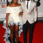 5c8b76e922000033001afa06