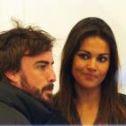 Alonso ya no comparte su vida con Dasha Kapustina. El bicampeón del Mundo de F1 sale ahora con su paisana Lara Álvarez, periodista y presentadora de 'Todo va bien' en Cuatro.