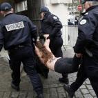 5c8a99f22000009d036f5cb7