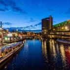 Amsterdam se puede visitar casi en un fin de semana, pero eso no quiere decir que no tenga mucho que ofrecer. Sus canales, bares y hasta el famoso Barrio Rojo son cosas que se quedan grabadas en la retina. Ver más fotos aquí.