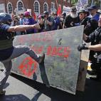 5c8a94133b000054066c2516