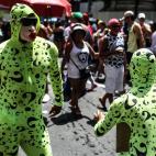 5c8b8444250000e203cadcf1