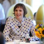 5c8a5470260000e104fe3706