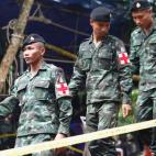 El personal m&eacute;dico militar tailand&eacute;s participa en los preparativos para la operaci&oacute;n de rescate.