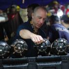 El personal de la Polic&iacute;a Federal y la Fuerza de Defensa de Australia se prepara para las operaciones de rescate.