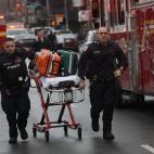 Personal de emergencias se dirige a la escena