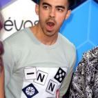 5c8b253b3b000054066d169a