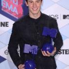 5c8b253d360000e01c6c9593