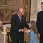 5c8a368d230000dd0422d12b