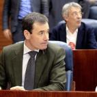 5c8b72c5240000f7054d8162