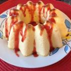 Es la tarta ideal para celebrar los cumpleaños de personas a dieta. Con requesón, manzana, vainilla líquida y edulcorante, esta receta resulta muy baja en calorías. Además se prepara en tres pasos y lleva sólo 45 minutos.