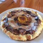 Es muy fácil y rápida de hacer. Además, si se cambia el azúcar por edulcorante, es apta para celíacos. Encuentra aquí la receta.