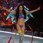 5c8aaab32400000a05a3745f