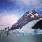 Pero tenemos que volver a Argentina de nuevo, a Calafate, el punto de partida para Perito Moreno y también del Glaciar Spegazzini, en Lago Argentino. Además de pasar la noche en un albergue económico en la pequeña ciudad, divertirte con otro...