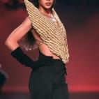 5c8a9c92230000dd04235524