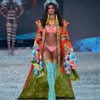 5c8aaac73b000070066c57ae