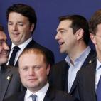 5c8b76da240000f404a4c97a