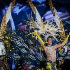 5c8b75012300005400e83e33