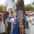 5c8abdd73b000054066c7dd2