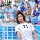 El abuelo de Edinson Roberto Cavani Gómez fue un inmigrante italiano. Su padre y sus dos hermanos son también futbolistas. Su fichaje por el Paris Sant-Germain es el más caro de la historia del fútbol francés (64 millones de euros).