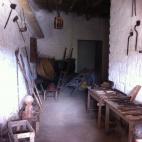 Los nuevo dueños del Château han montado una galería-museo con todas las herramientas antiguas que encontraron en sus almacenes, acumuladas tras tres siglos de producción de vino.