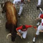 5c8b6b31240000f404a4aa81