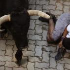 5c8b6b33240000f7054d6e04