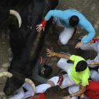 5c8b6b33230000dd0424ae89